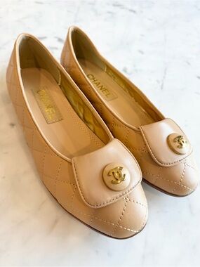 NOTCHANEL Quilted Ballet Flats in Tan Leather with Gold CC size 39 (8)